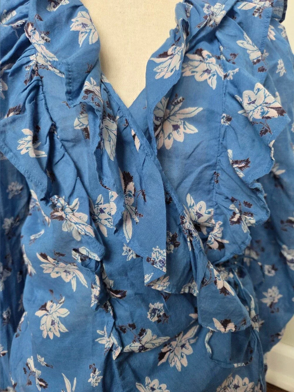 FREE PEOPLE Amanda Blue Floral Ruffle Wrap Top Cotton